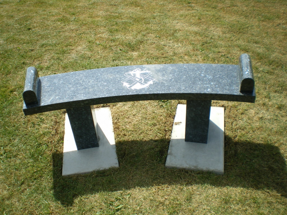 QARNNS BENCH - NATIONAL ARBORETUM